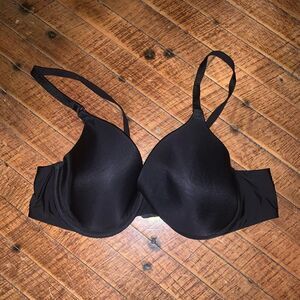 Victoria’s Secret black Perfect Coverage normcore 36B bra